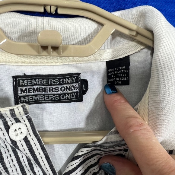 Vintage |•MEMBERS ONLY•| Men's Short Sleeve Shirt Banded Waist/Bottom Size Large - Picture 3 of 3